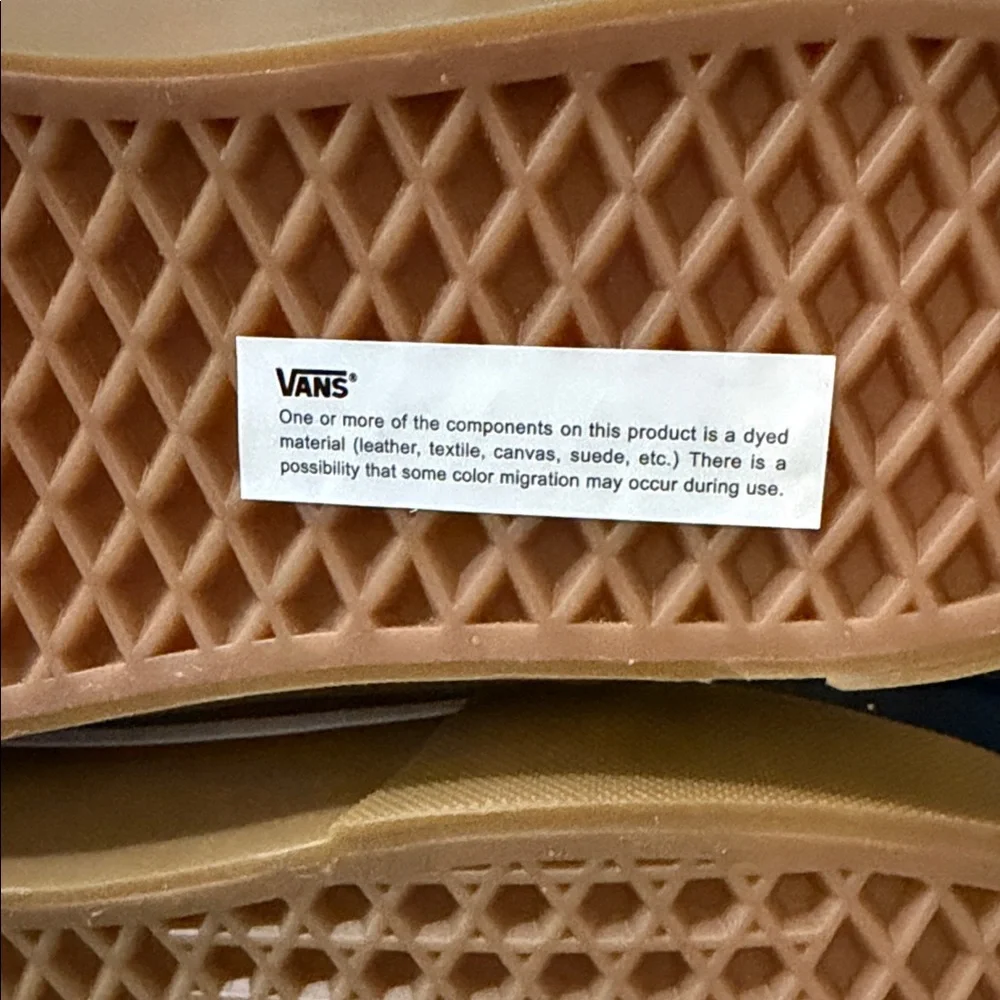 Vans Knu Skool gum sole sneakers in light gray ( BRAND NEW WITHOUT BOX )